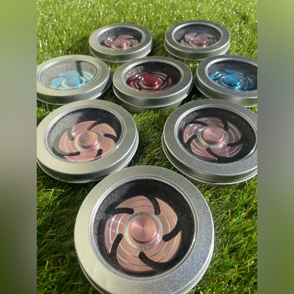 8 Metal Fidget Spinners Each With Case | 5 Pink | 2 Blue | 1 Red - Picture 4 of 8